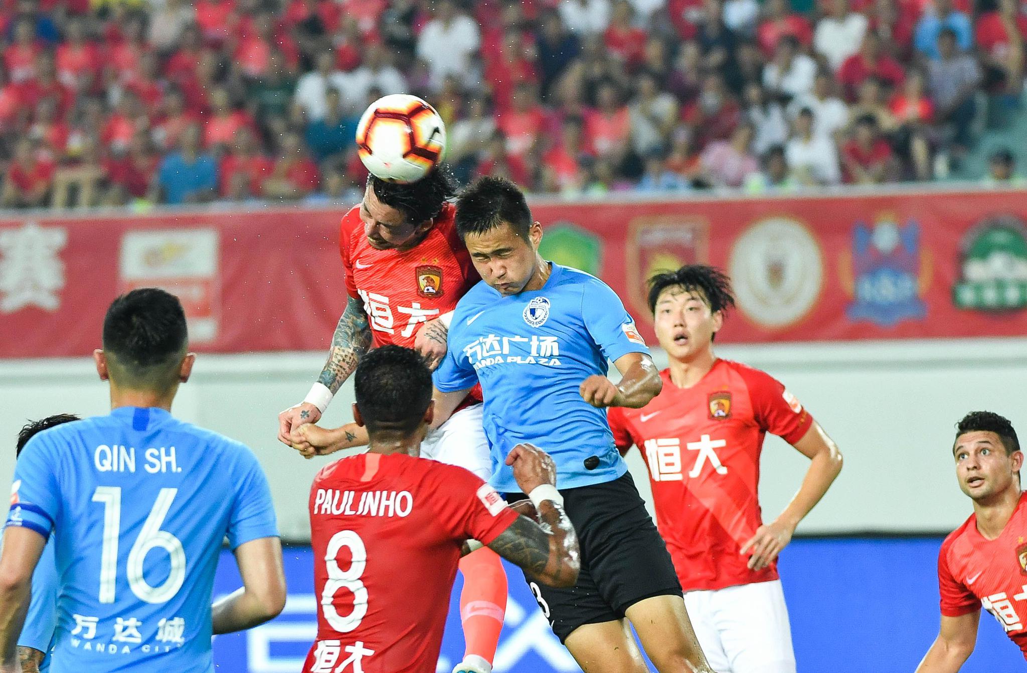 关于大连一方客场胜负广州恒大，积分攀升的信息