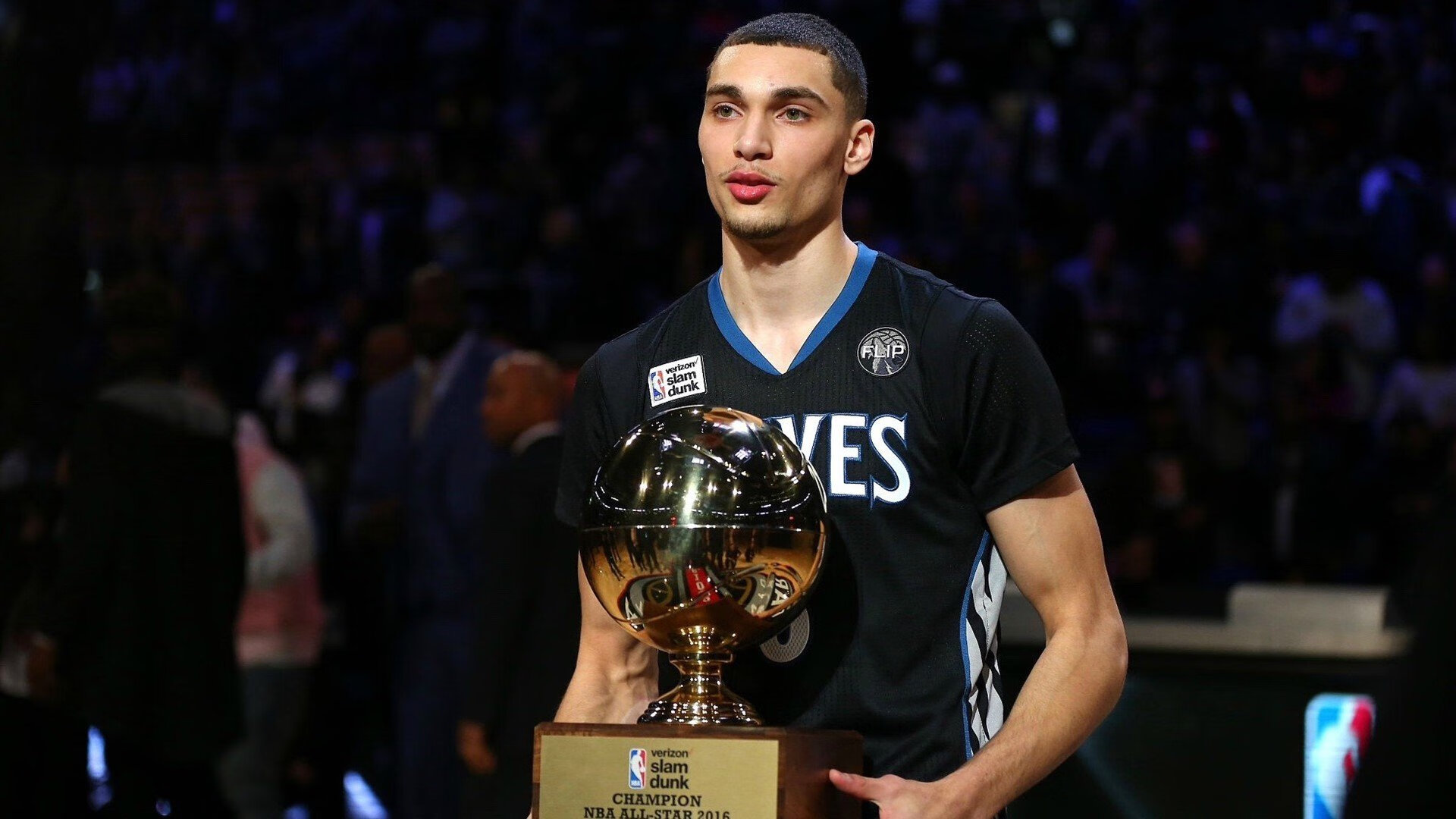 DB电竞下载-辽宁队带走雷霆，恩比德化身关键先生，定义新时代篮球叙事