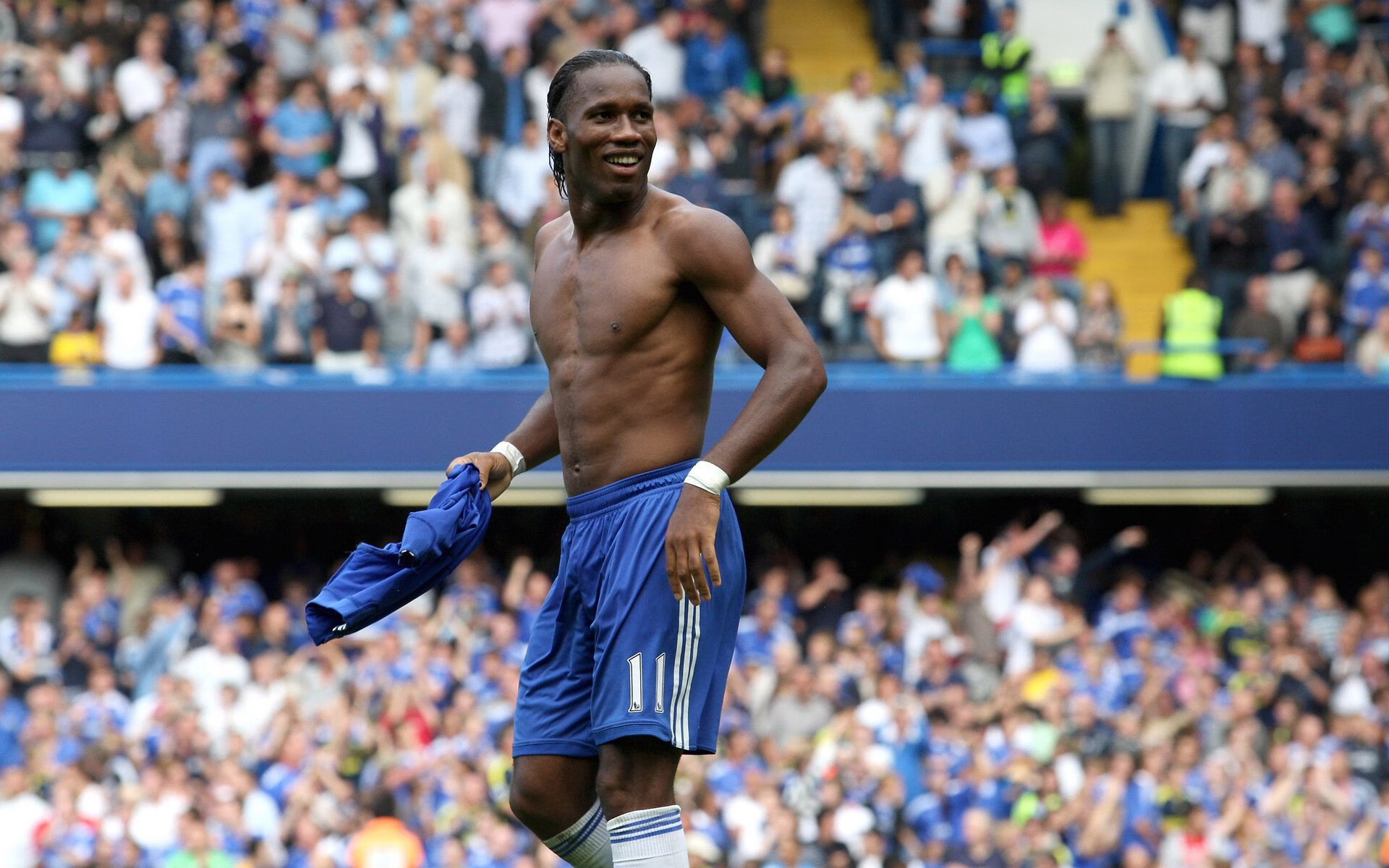 苏亚雷斯爆发撕裂防线，威尔士式防守能否锁死美国攻势？